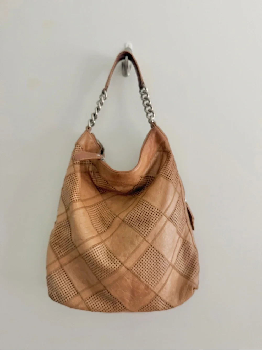 b. makowsky spacious tan